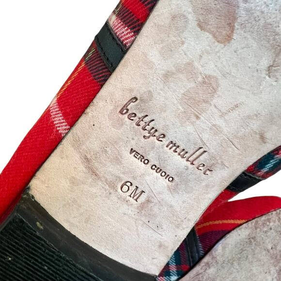 Bettye Muller Women's Red Tartan Plaid Loafers Flats Size 6 - Picture 13 of 13